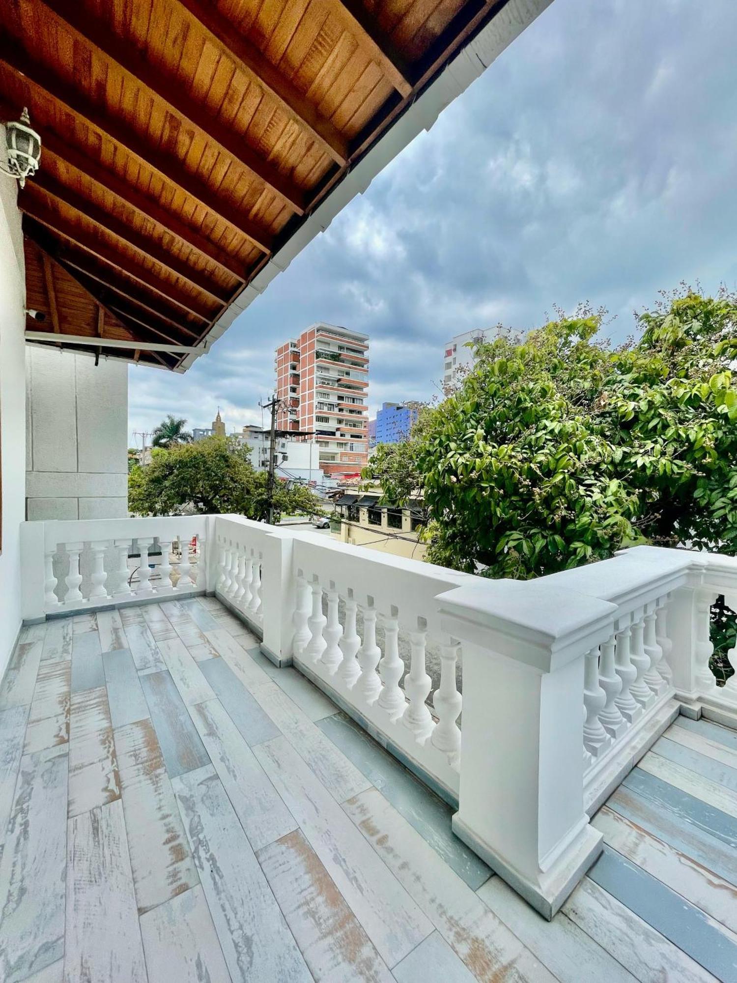 Hotel Cattaleya City Cali Zewnętrze zdjęcie